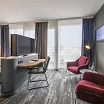Western 4*